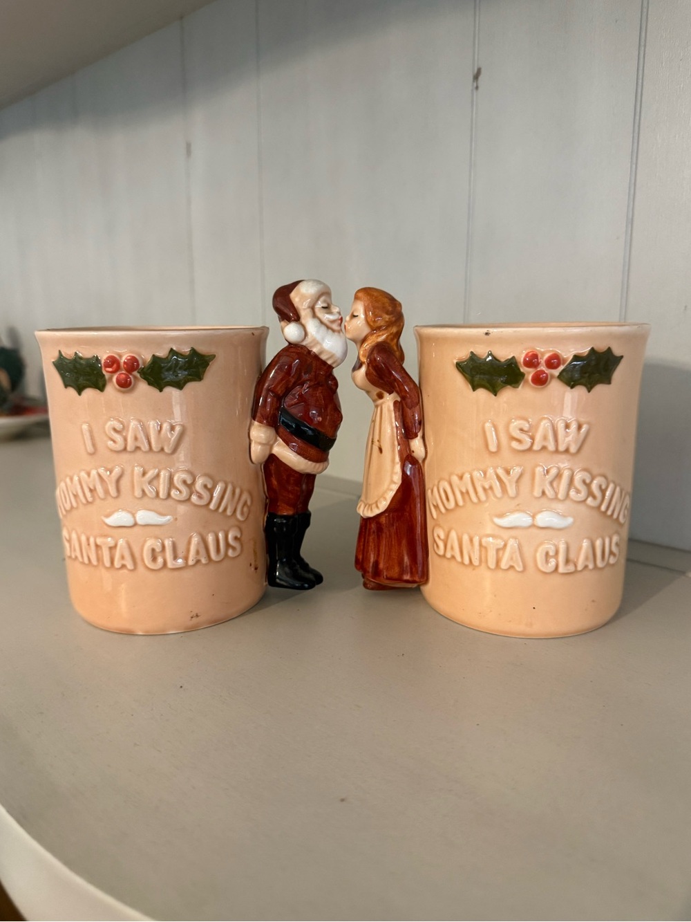 Vintage 1979 Enesco "I Saw Mommy Kissing Santa Claus" Ceramic Coffee Mug Set